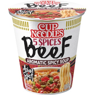 Nissin Cup Noodles 5 Spices Naudanliha pikanuudelikeitto 64g